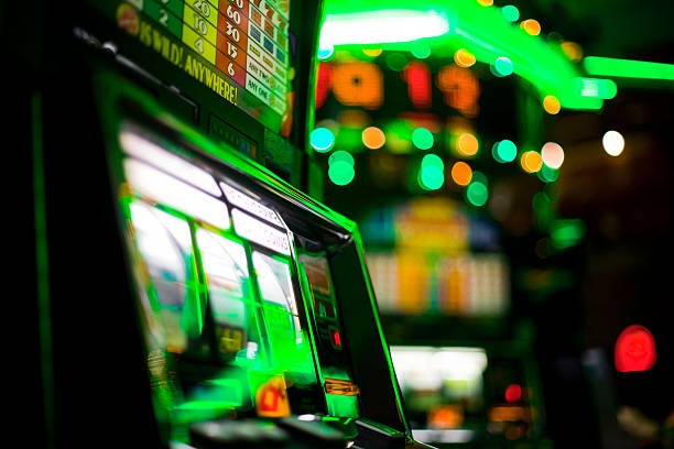 Sic Bo dice game at elangwin slot Dragon Hatch studio