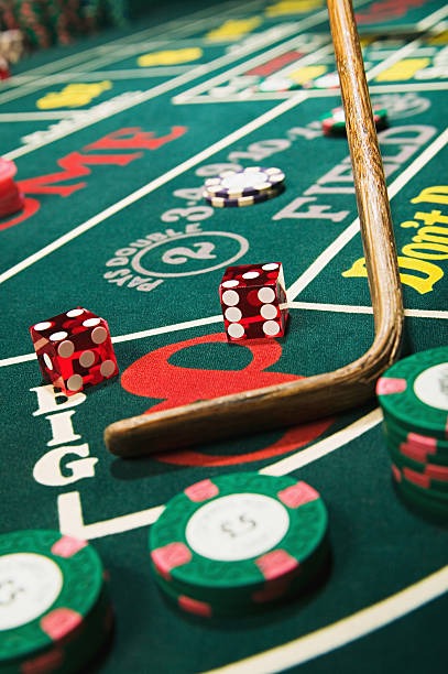 Live roulette wheel broadcast from elangwin slot studio